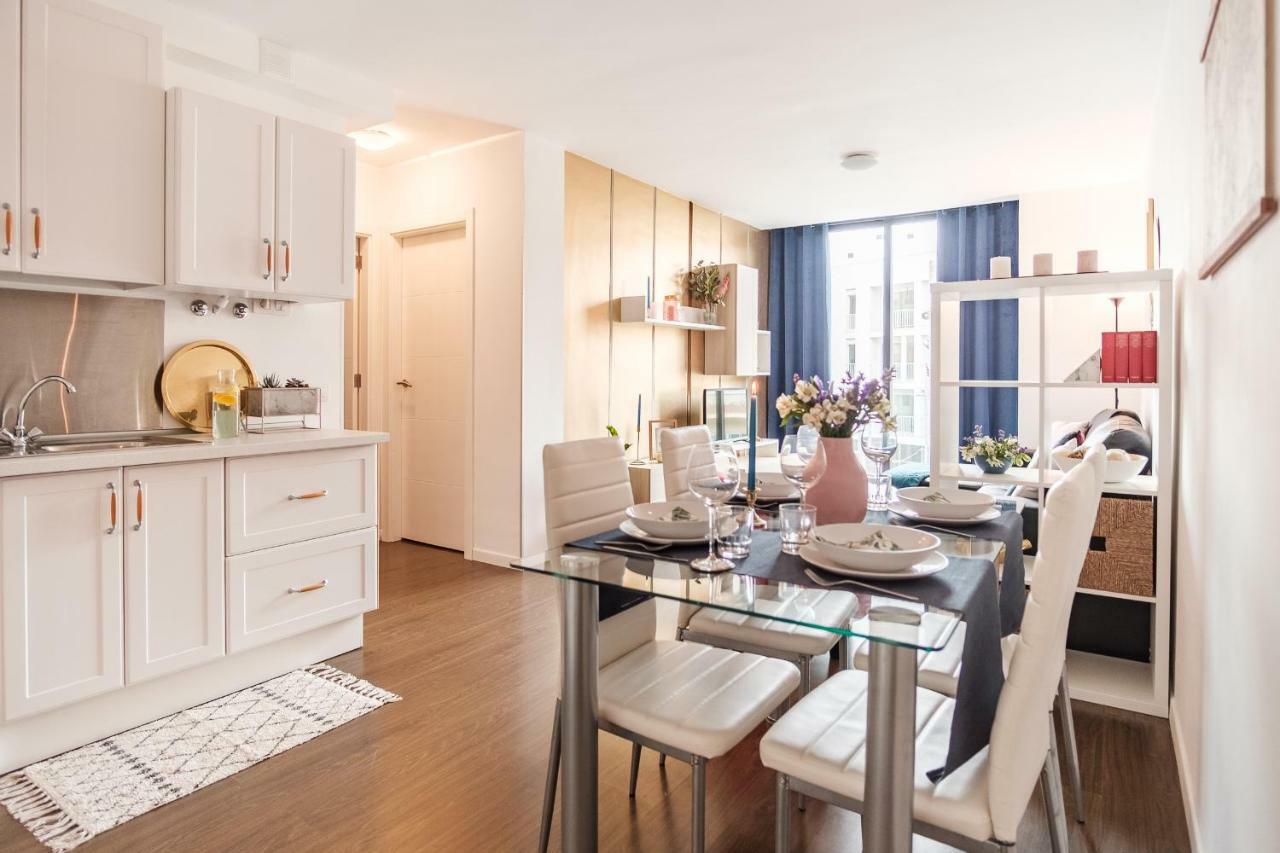 Stylish And Chic City Center Apartment With Wifi La Laguna  Room photo
